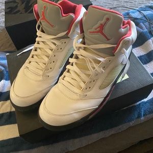 Air Jordan 5 Fire Red (No Lace Locks Included)